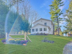 Nhà, nhiều giường (The Rosewood) | Ngoại thất