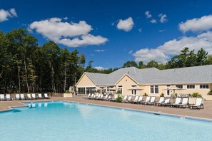 Kondominium, 1 Tempat Tidur King (Seaglass Village 182 - Coral Retreat) | Kolam renang | Kolam renang indoor