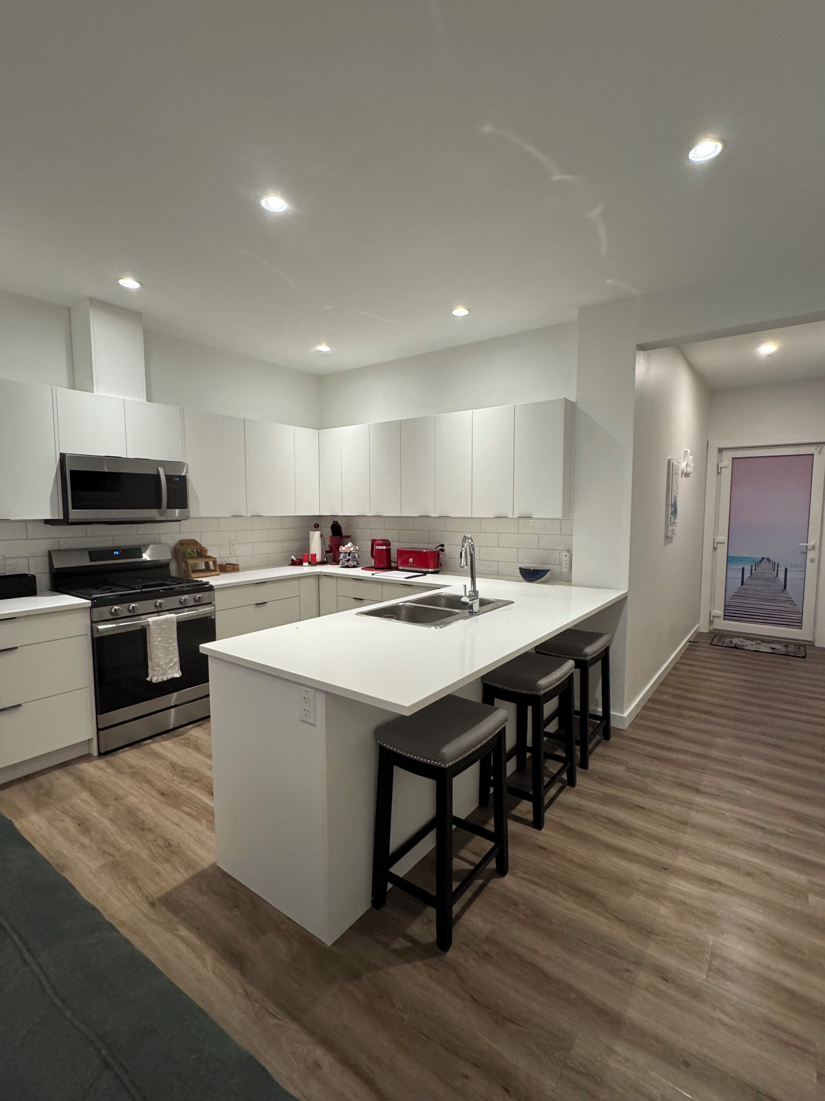 冰箱、微波炉、烤箱、炉灶