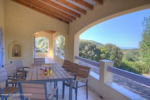 Outdoor dining - Vitalba - Corsican charm with a swimming pool (Sartène)