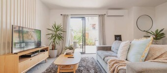 Modern 2BR City Townhouse w/ Spa & Parking