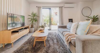 Modern 2BR City Townhouse w/ Spa & Parking