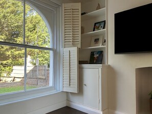 Interior - Victorian 2BR Islington Flat|Garden, Near Upper St - Pass the Keys (London)