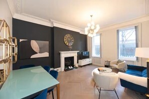 TV - Stunning Modern Marylebone Flat, near to Hyde Park - Pass the Keys (London)