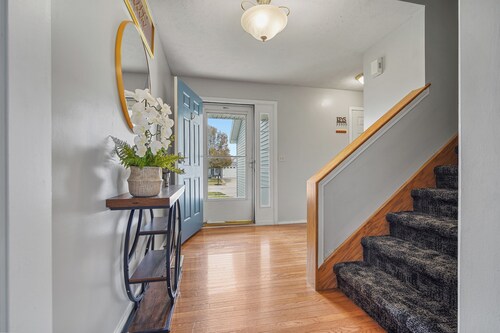 Charming 4-bed 3.5 bath house in Bloomington