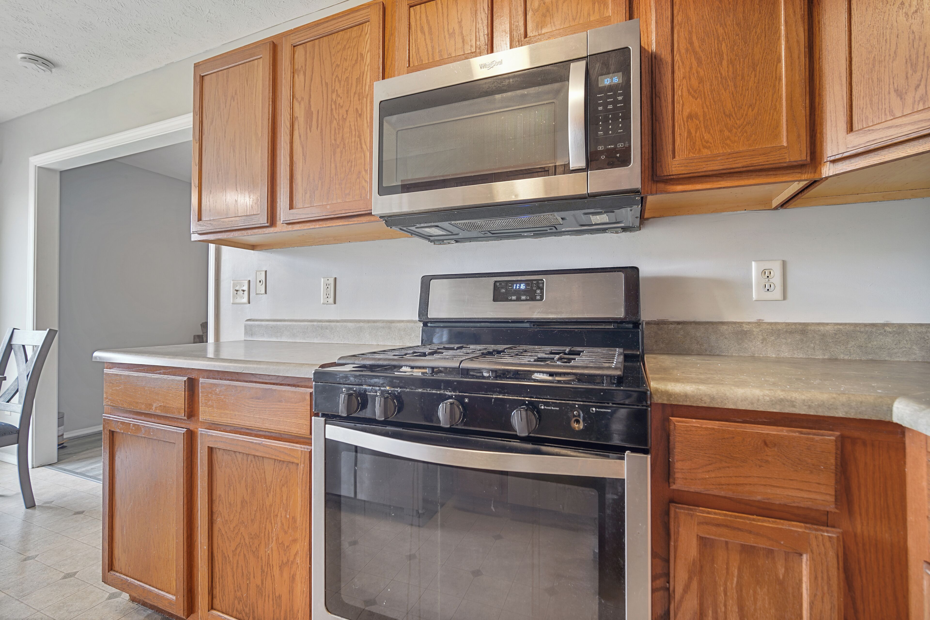 Microones, forn, placa de cuina i rentaplats 