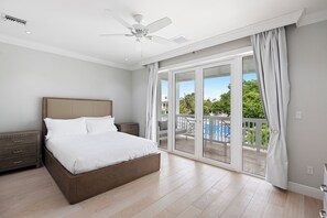 4 bedrooms, iron/ironing board, free WiFi, bed sheets - Spacious 4-bedroom townhome in peaceful Palm Cay, New Providenc, Nassau. (New Providence)