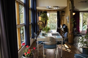 Interior - The ideal place to disconnect from everyday life, calm and zen, it's all here! (Chertsey)