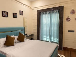 Deluxe Double Room | Desk, free WiFi