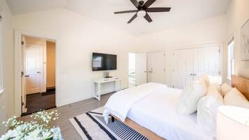 4 bedrooms, desk, iron/ironing board, travel cot