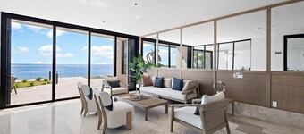 Oceanfront Luxury 2BR apartment in Puerto Morelos