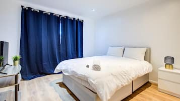 Iron/ironing board, WiFi, bed sheets