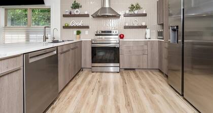 Peaceful 3-bedroom farm house with AC in charming near South Haven