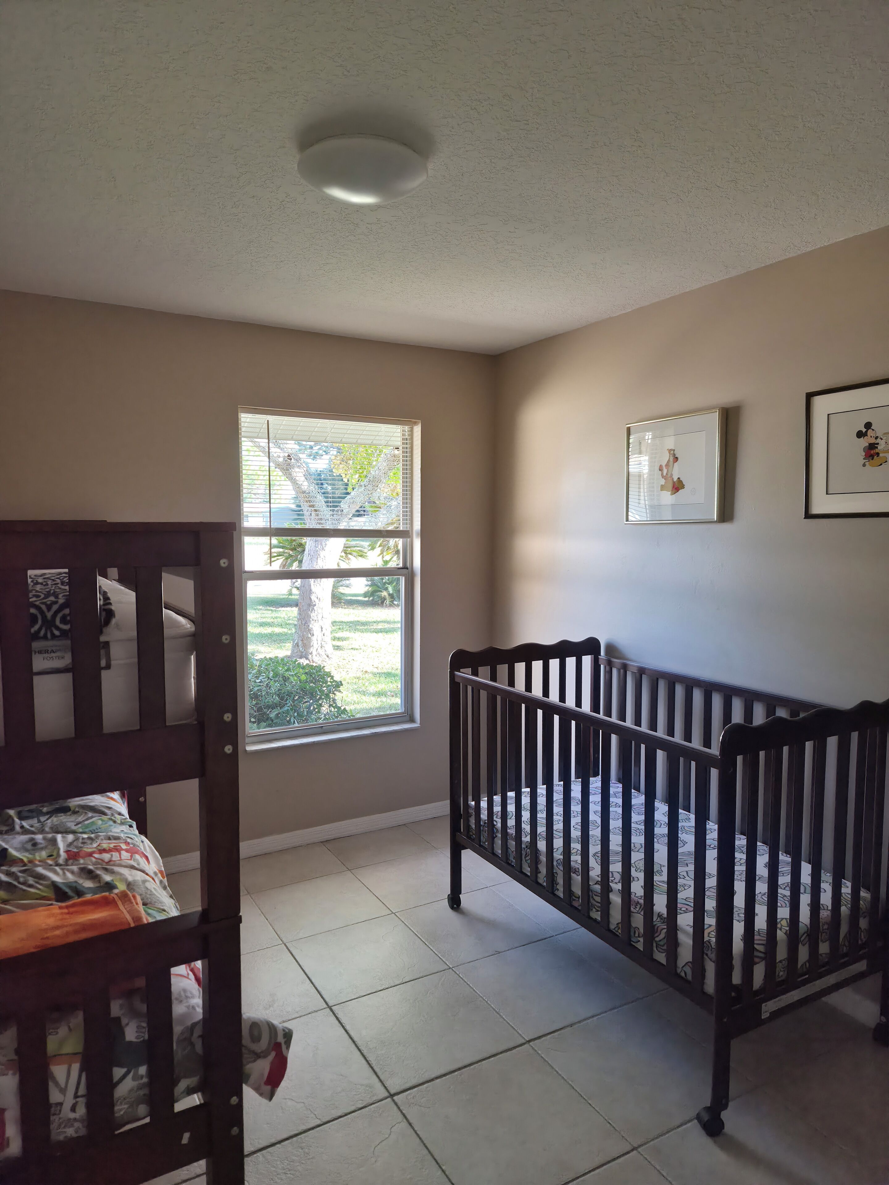 4 Schlafzimmer, Bügeleisen/Bügelbrett, Reisekinderbett, WLAN