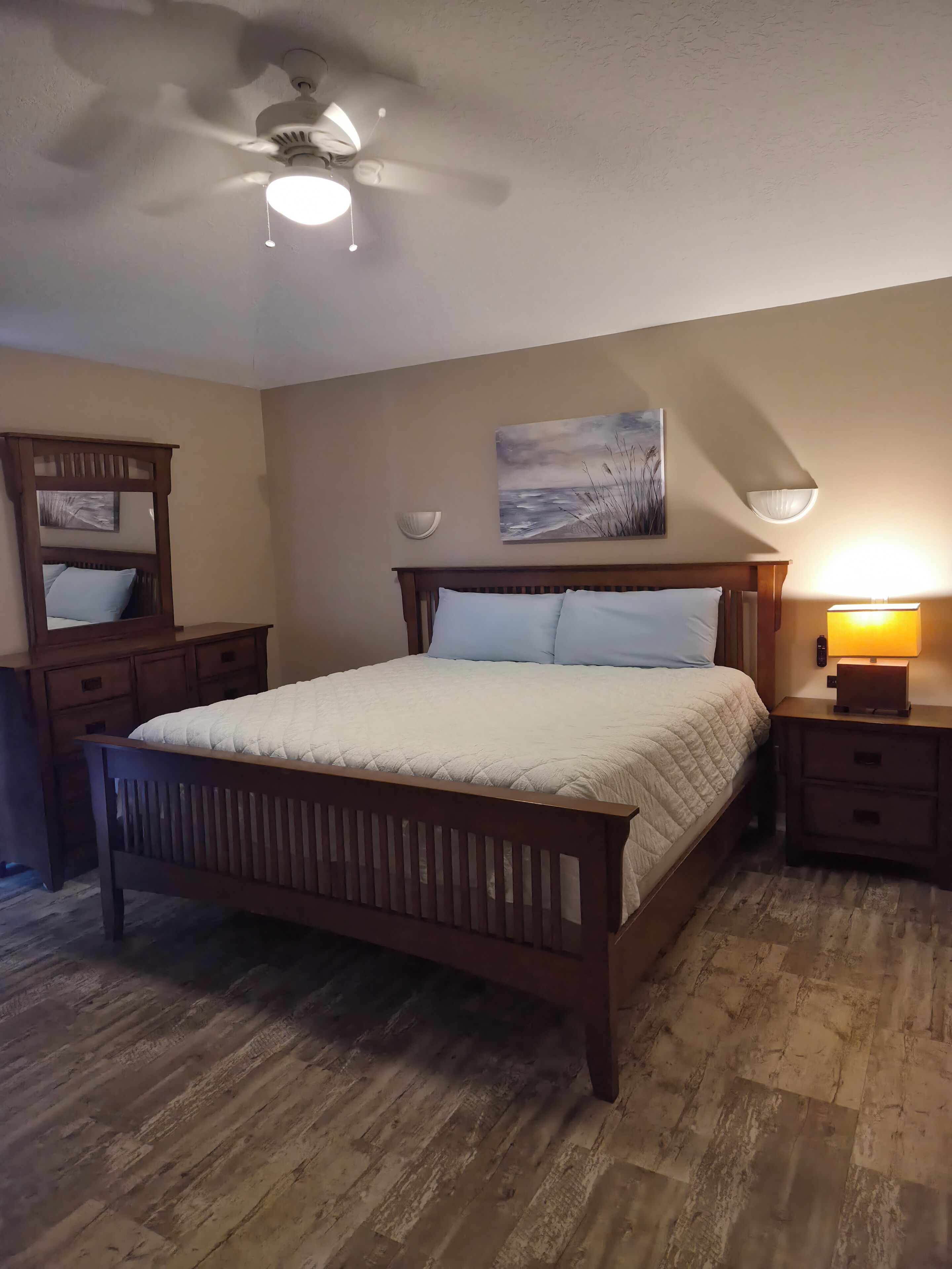 4 Schlafzimmer, Schreibtisch, Bügeleisen/Bügelbrett, Reisekinderbett