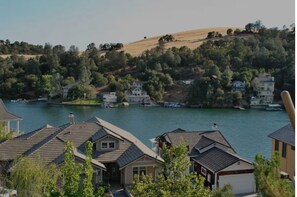 Exterior - Walk to the Lake! Tulloch Retreat: Games Fire Pit (Copperopolis)