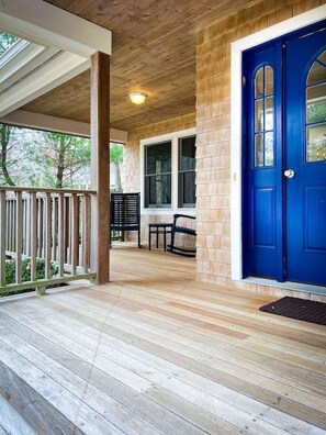 Exterior detail - Amagansett Farmhouse Retreat - Outdoor Fireplace & Basement Arcade, Great for Kids (East Hampton)