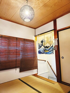 Interior - Namba 13 min｜6 min walk from station｜Wi-Fi｜Nintendo Switch｜48 m2 private house｜10 min walk from Tsutenkaku (大阪市)