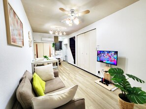 Smart TV, video games - Namba 13 min｜6 min walk from station｜Wi-Fi｜Nintendo Switch｜48 m2 private house｜10 min walk from Tsutenkaku (大阪市)