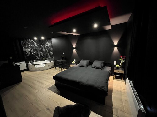 Black Room