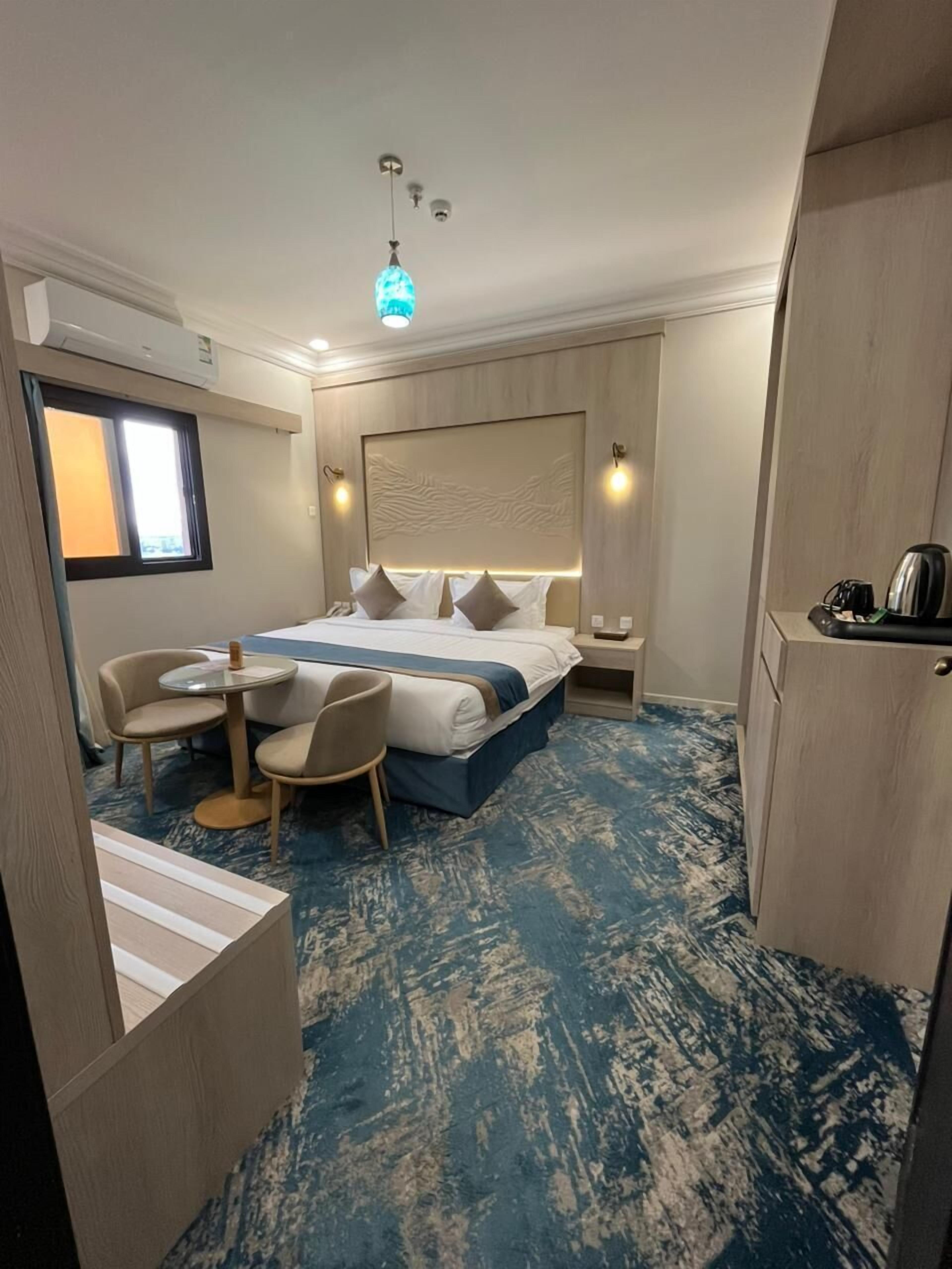 Camera Basic, vista città | Wi-Fi gratuito