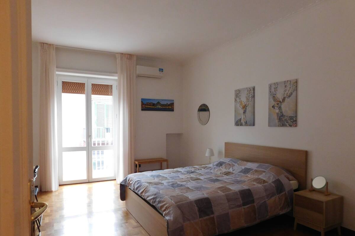 Triple Room, Balcony, City View | Desk, WiFi (free)