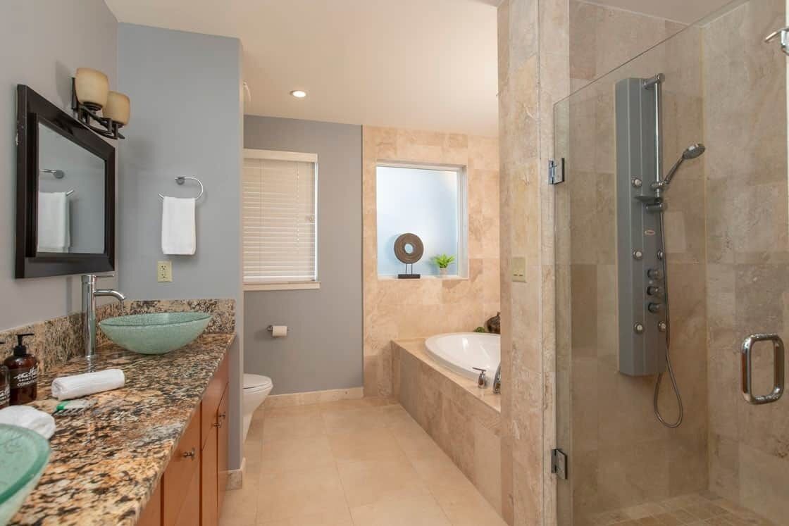 Hårtork och handdukar