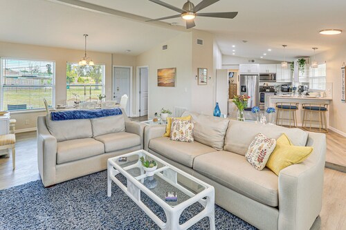 Golf, Boat & Beach-Hop: Quiet Port Charlotte Home