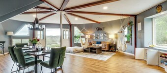 Near Hiking Trails! Luxe Family Home in Lakeside