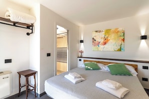 Iron/ironing board, Internet, bed sheets - Pieve Vecchia - Charming and modern villa in Tuscany (Toscana)