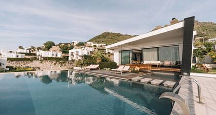 Marinhill High Luxury Property