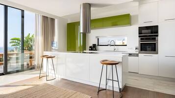 Fridge, microwave, oven, stovetop