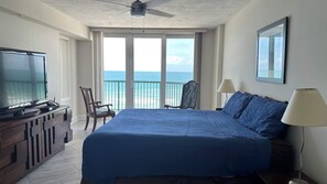 3 bedrooms, Internet, bed sheets - Ocean Front Living Condominium (Daytona Beach)