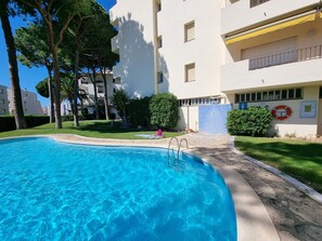 Pool - Charming 2-bedroom apartment in L'Escala with private terrace (L'Escala)