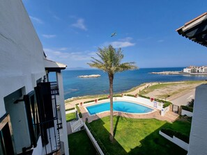 Pool - Charming apartment with private terrace and pool in L'Escala (L'Escala)
