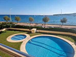 Pool - Beautiful 2-bedroom apartment with terrace close to the beach (L'Escala)