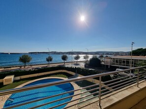 Pool - Beautiful 2-bedroom apartment with terrace close to the beach (L'Escala)