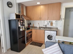 Interior - Comfortable 1-bedroom apartment 100m from L'Escala Beach (L'Escala)