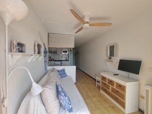 Room - Studio 200m from Riells beach, perfect for couples (L'Escala)