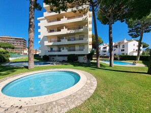 Exterior - Apartment 300m from the beach with shared pool in L'Escala (L'Escala)