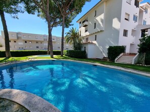 Pool - Apartment 300m from the beach with shared pool in L'Escala (L'Escala)