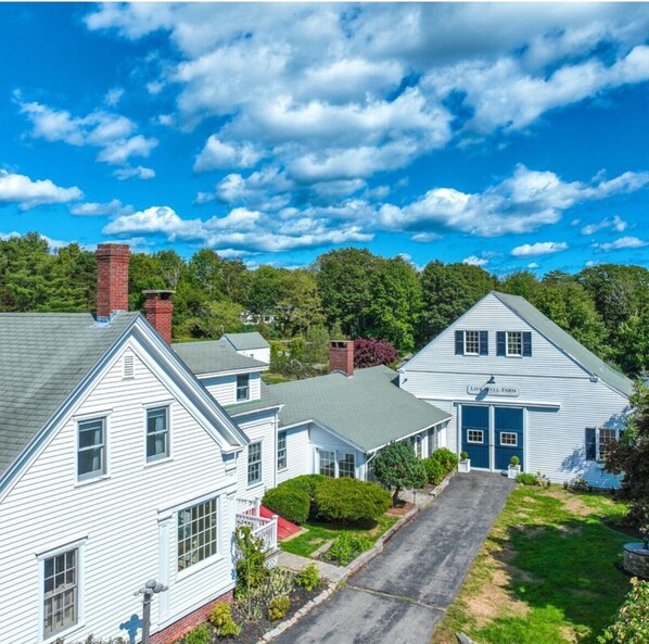 المنشأة من الخارج