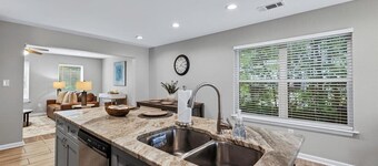 The Compound - A Luxurious Midtown Townhome