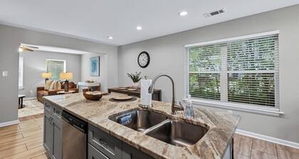 The Compound - A Luxurious Midtown Townhome