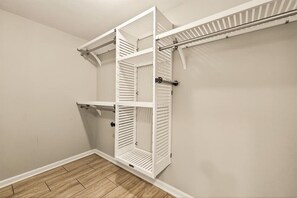 Interior - The Compound - A Luxurious Midtown Townhome (Tallahassee)