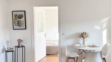 Comfort Apartment, Non Smoking, Courtyard View | Private kitchen