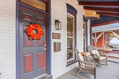 Downtown Lancaster 3BR 2.5BA Entire Home w/ Private Sauna + Free Parking