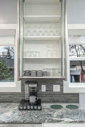 Interior - 👑Luxury Inner City New Built /Garage /AC/EV Charger (Calgary)