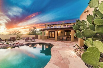 Private, Peaceful, and Spacious Desert Tucson Villa with Heated Pool and Hot Tub