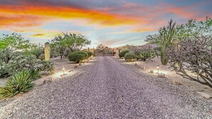 Property grounds - Private, Peaceful, and Spacious Desert Tucson Villa with Heated Pool and Hot Tub (Tucson)